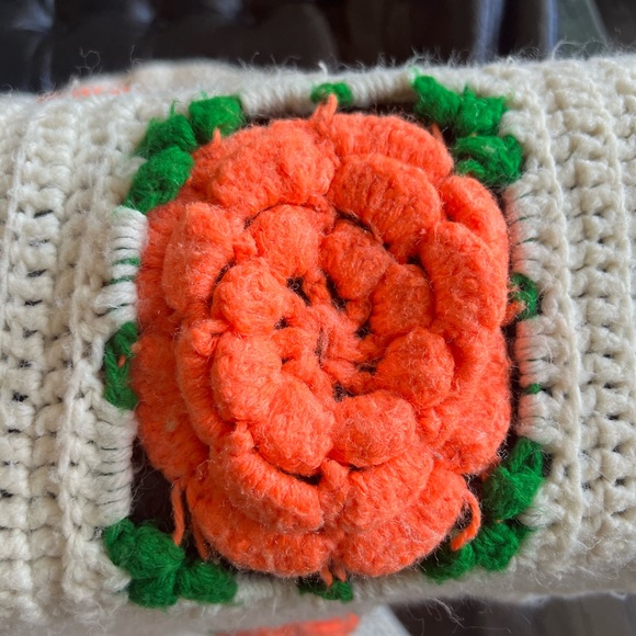 Vintage Large 3D Floral Crochet Afghan Throw Blanket 1970’s Bohemian Quilt - Picture 4 of 6